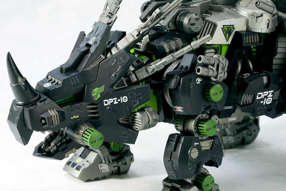 Kotobukiya HMM ZOIDS DPZ-10 Dark Horn Marking Plus Version [Model Kit]