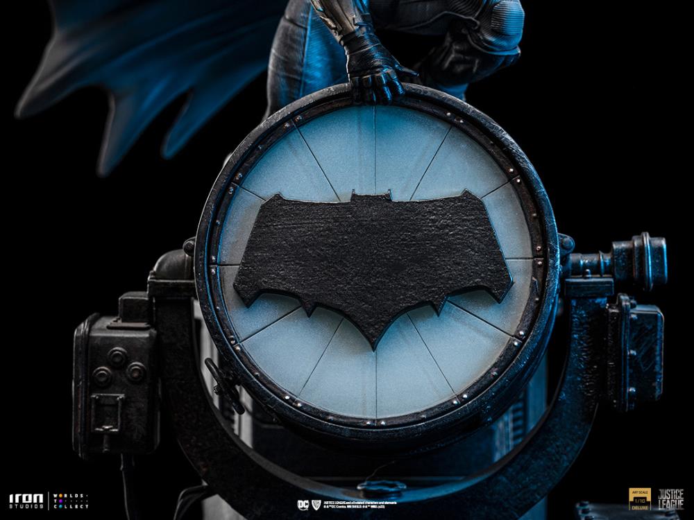 Iron Studios Art Scale 1/10 DC Zack Snyder's Justice League - Batman on Bat-Signal (Deluxe)