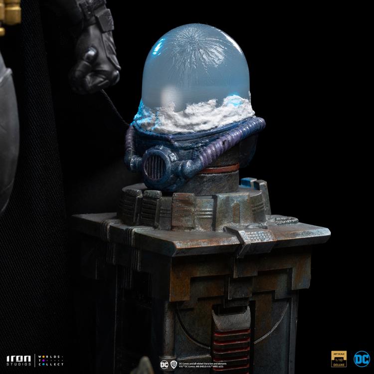 Iron Studios Art Scale 1/10 DC Comics - Batman Unleashed Deluxe
