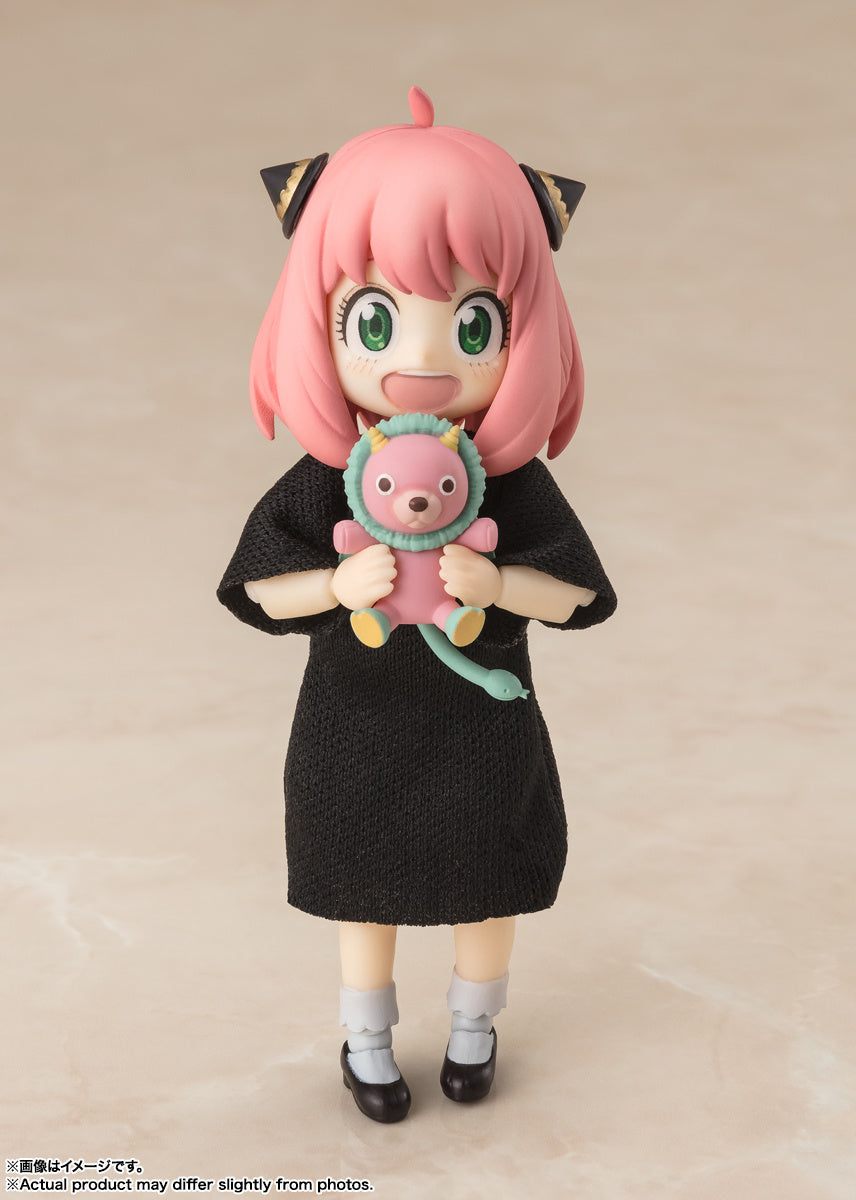 SH Figuarts Spy x Family - Anya Forger (Casual Attire)