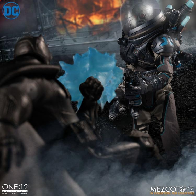 Mezco One:12 Collective DC Mr Freeze Deluxe Edition
