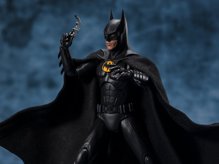 SH Figuarts DC The Flash Movie - Batman