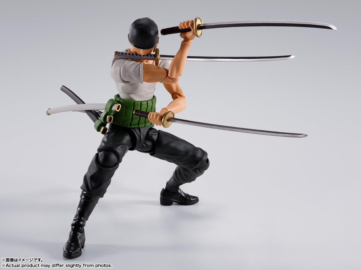 SH Figuarts One Piece - Roronoa Zoro (Romance Dawn)