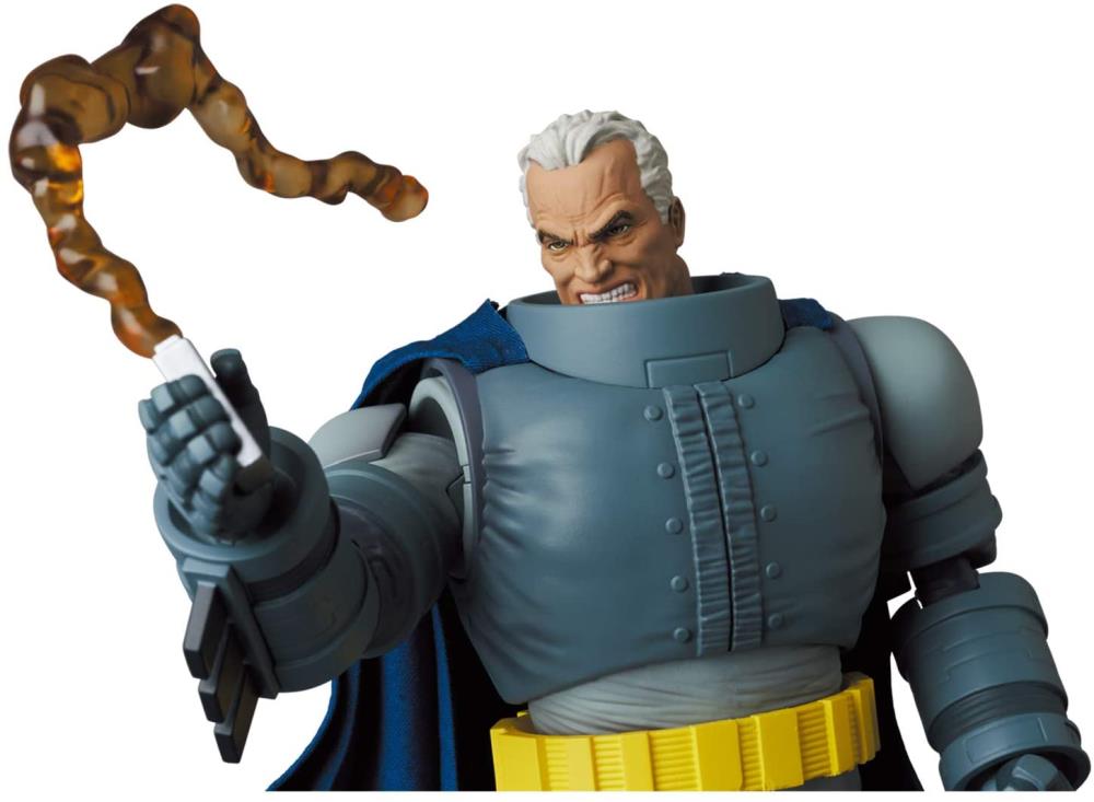 Mafex DC Batman The Dark Knight Returns Armored Batman